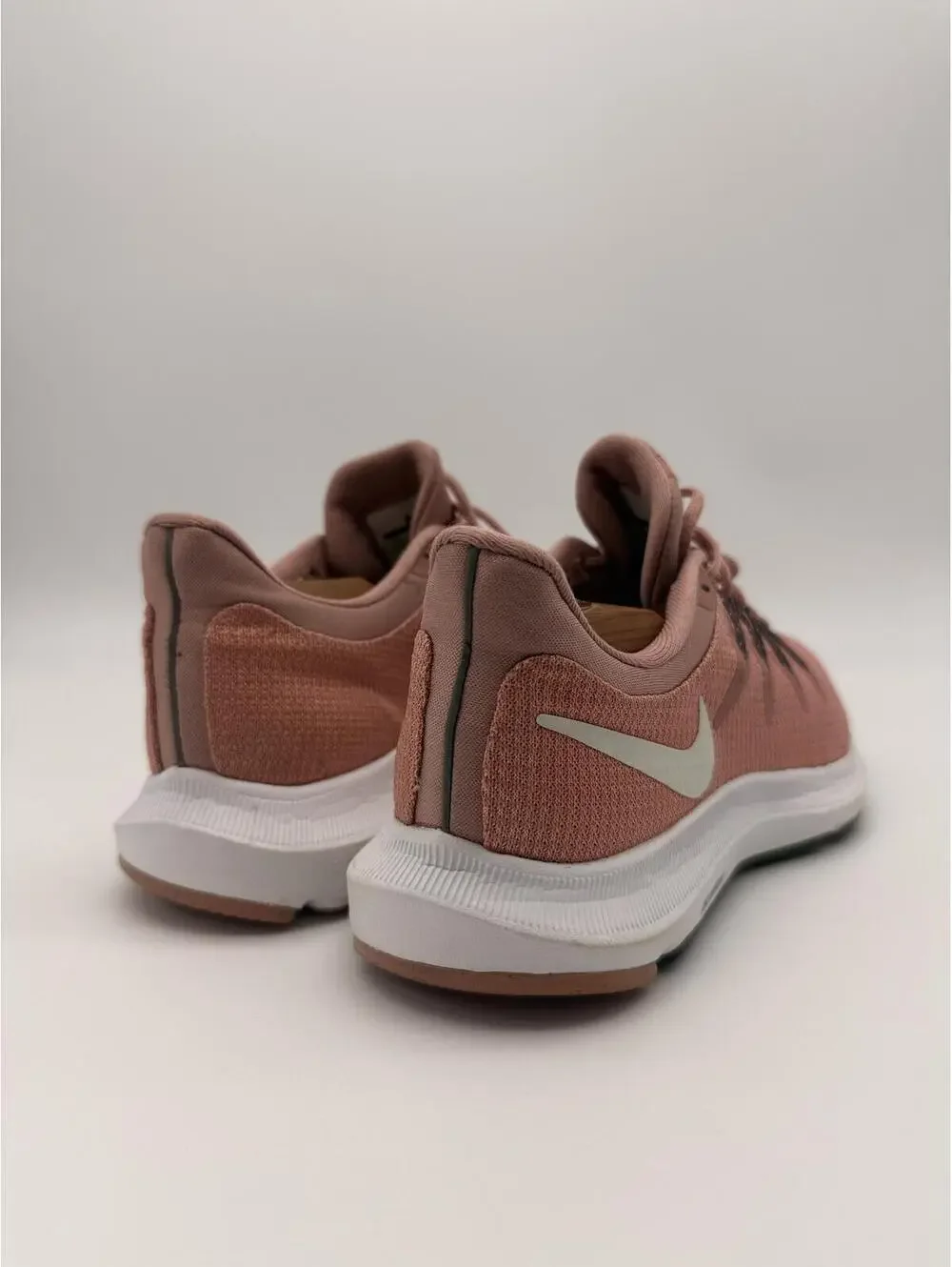 Nike Quest Women's Running‎ Shoe Rust Pink White AA7412-600 Size 8.5